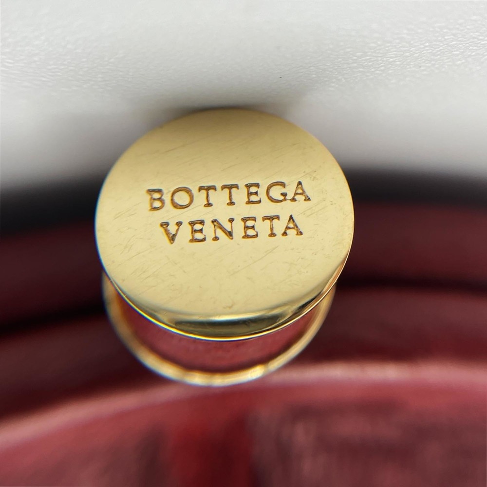 BOTTEGA VENETA coin purse/wallet, leather, red, for men and women. - Picture 6 of 12